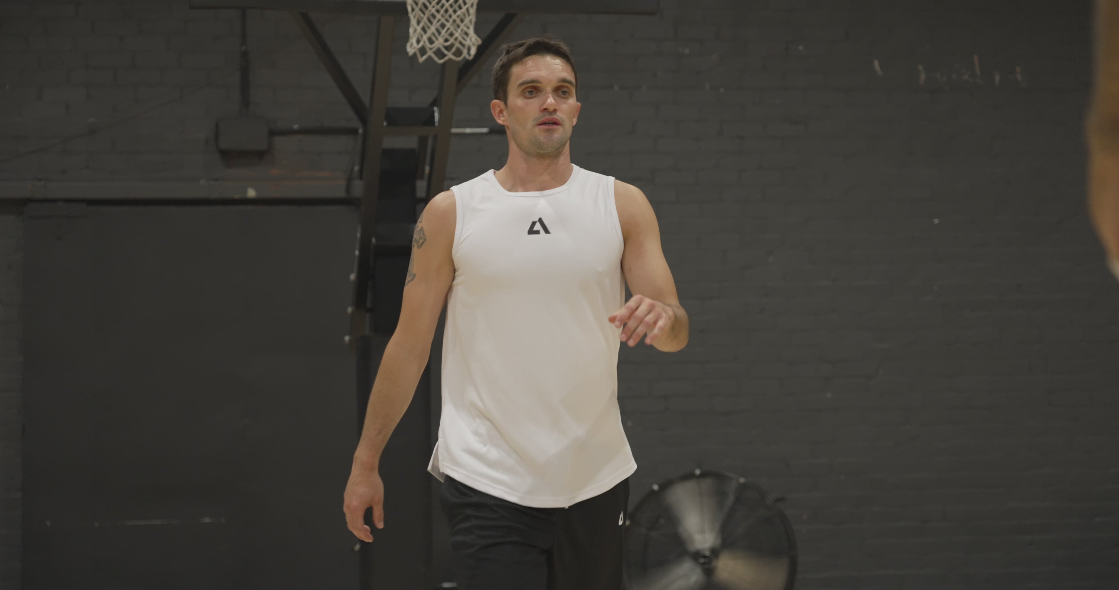 Pro Sleeveless Top With Legacy Active Logo